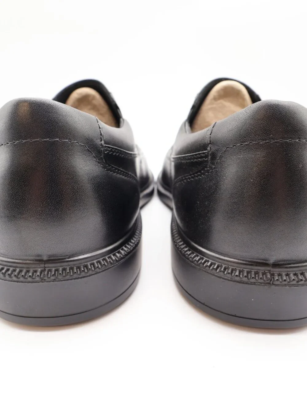 Hush Puppies Leverage Men's 12W Black Leather Waterproof Slip-On Shoes